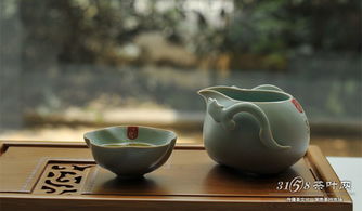 汝窯茶具為何備受青睞與開(kāi)片時(shí)間解析
